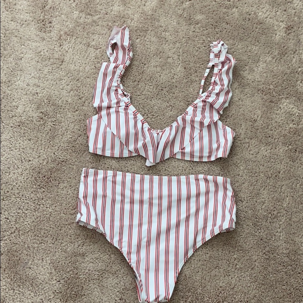 Red/black/white striped bikini